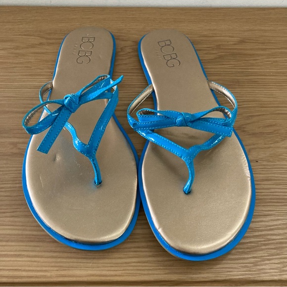 BCBG Paris Size 11 Blue Thong with Bows - NWOT - Picture 4 of 6